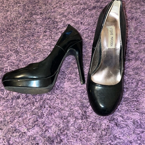 Lot of 8.5 heels - assorted colors - Picture 2 of 8